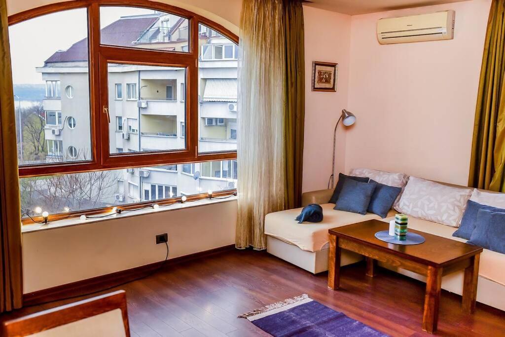 Sea View Apartment Next To Sea Garden And Beach Várna Kültér fotó